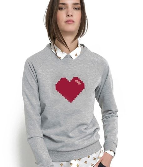 Sweat gris pour Femme - imprim&eacute; Coeur Rouge Pixel - Street Art - JUNIQE