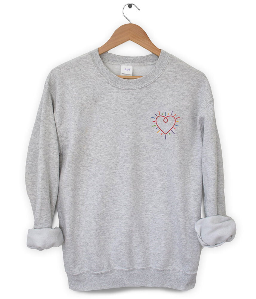 Sweat gris chiné Unisex - LGBT Coeur brodé - Proud Fab - Sweat gris chiné - Broderie Cœur multicolore Gay-friendly - PROUD & FAB