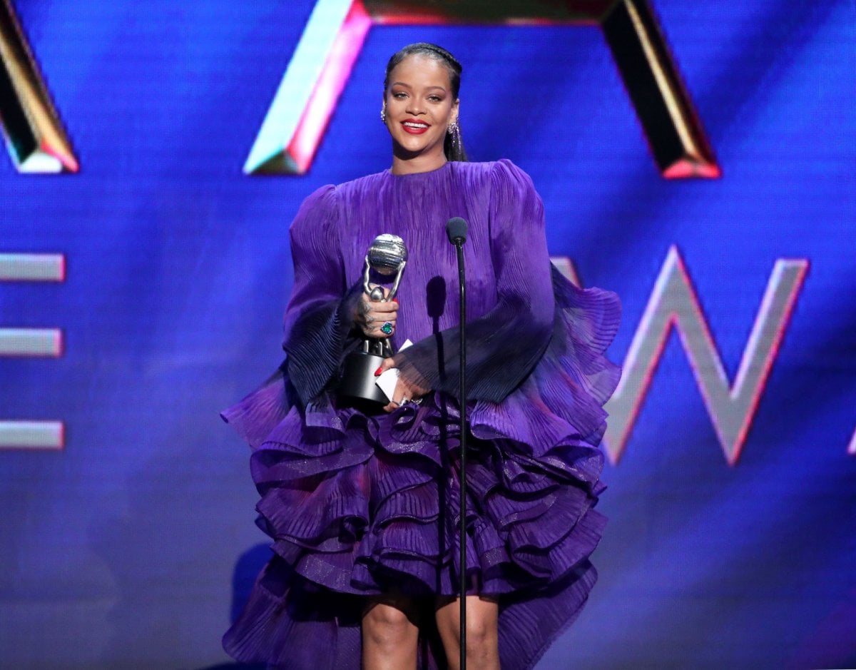 Zoom sur les derniers looks de Rihanna