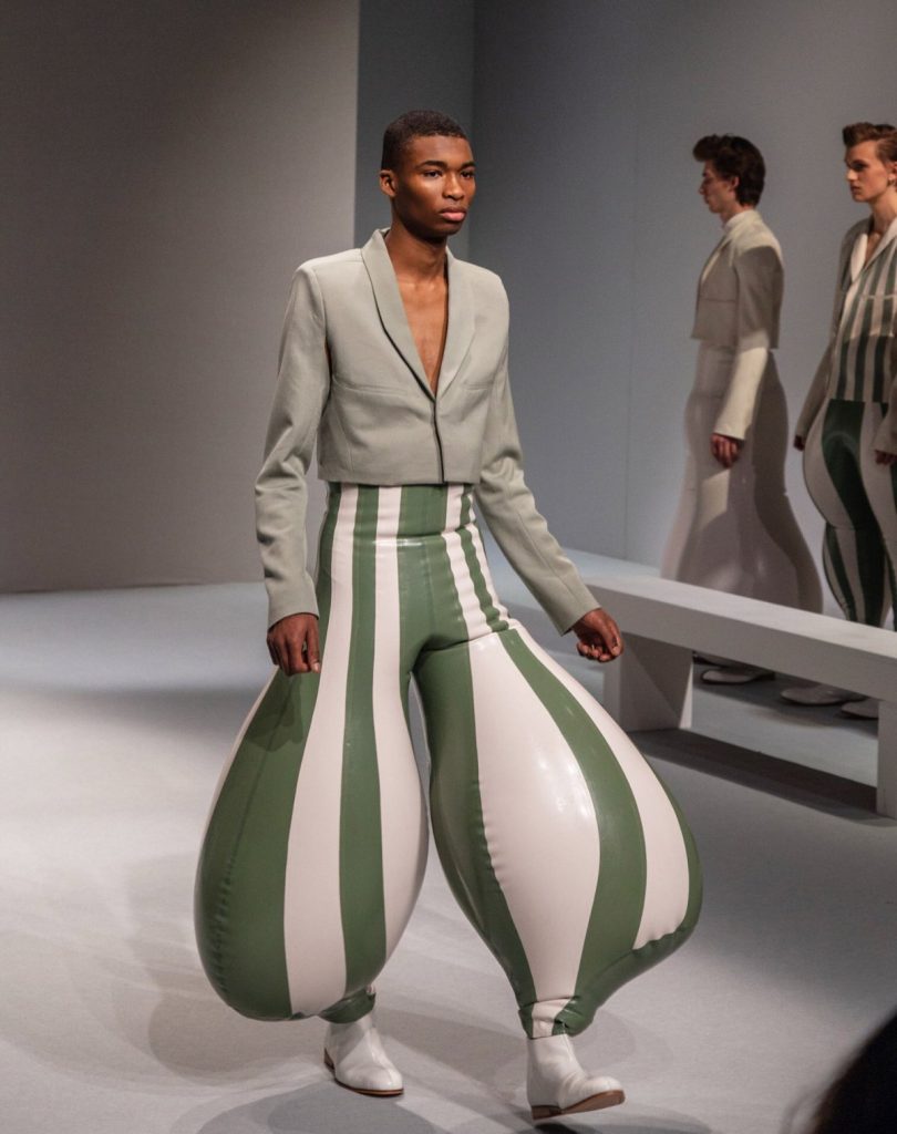 Les pantalons gonflables de la fashion week