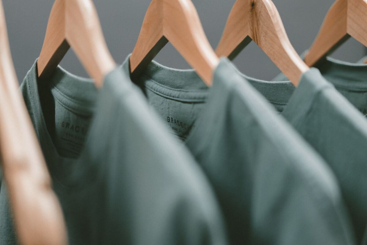 Les avantages de choisir un t-shirt en polyester en 2023 ?
