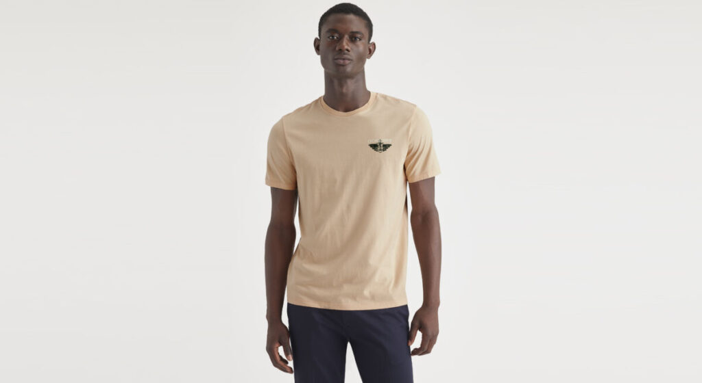 Nouvelle Collection Dockers 2024 : elle a vraiment la pêche ! - - DOCKERS LOGO TEE 30E
