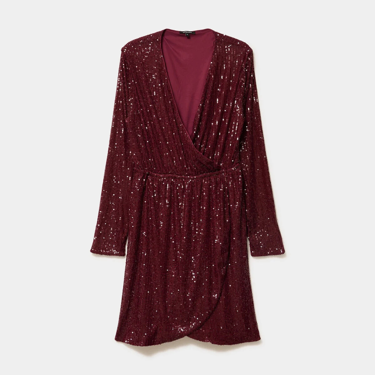Briller en soirée : comment adopter la robe à sequins signée La Halle ?