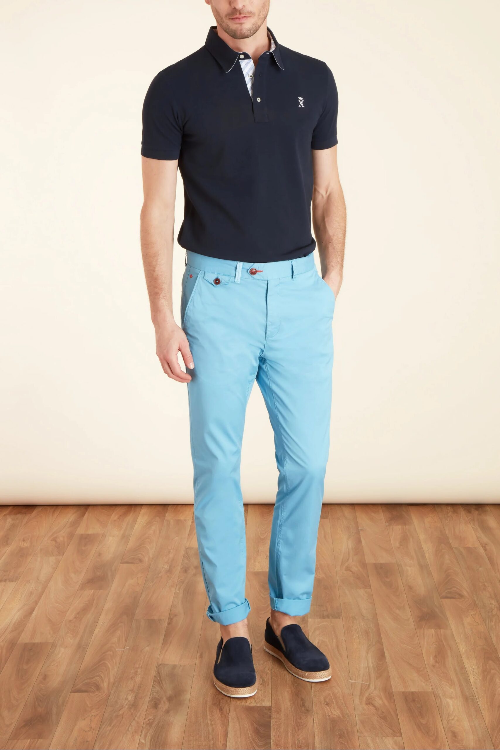 C'est LA couleur qui fait mouche dans le vestiaire masculin cet été : voici comment l'adopter sans faute de goût - - cest la couleur qui fait mouche dans le vestiaire masculin cet ete voici comment ladopter sans faute de gout featured 1784538540 scaled