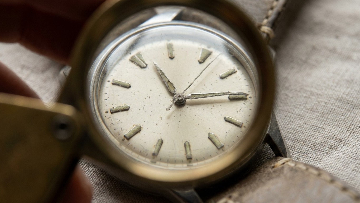 « J'ai payé 180 € une montre des années 60 sur une braderie d'août » : personne ne m'avait dit qu'un cadran repeint divisa...