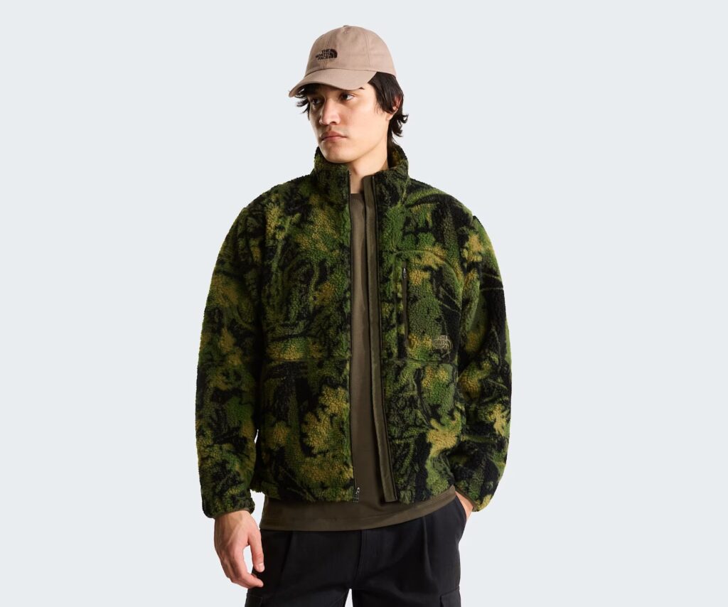 « Tu t'habilles chez Decathlon maintenant ? » : la veste qu'on moquait est devenue la plus copiée de l'automne - - Mens Extreme Pile 2 Printed Jacket TNF ALT4