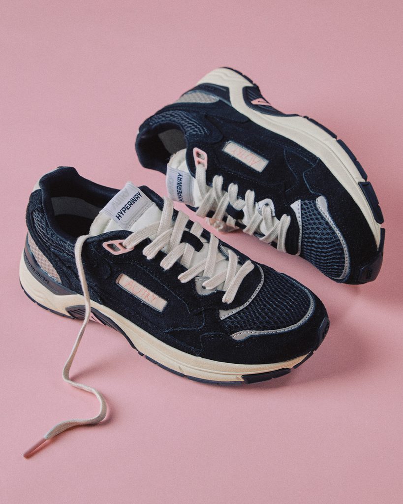 Autry s'associe à une star mondiale de la K-Pop pour une collection qui fait voir la vie en rose (et noir) - - SNEAKERS AUTRY CHANGBIN 3