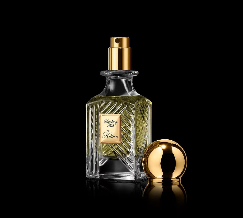 Oubliez la vanille ou les agrumes, la nouvelle star du parfum masculin, c'est... le tabac ! - - kl sku N0SJ01 833x968 2