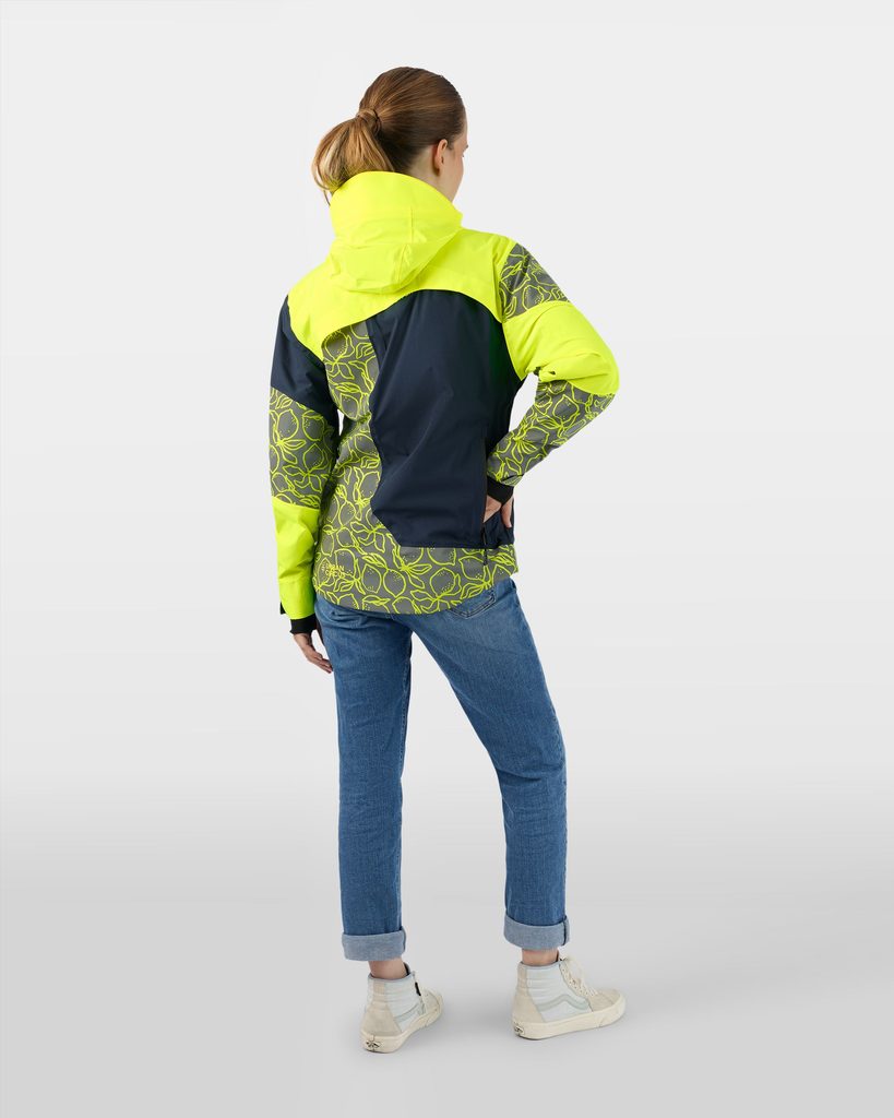 L'élégante innovation de cette marque française va vous faire ranger votre gilet jaune au placard - - repop light veste legere velotaf visible jaune fluo motifs citron impermeable femme dos