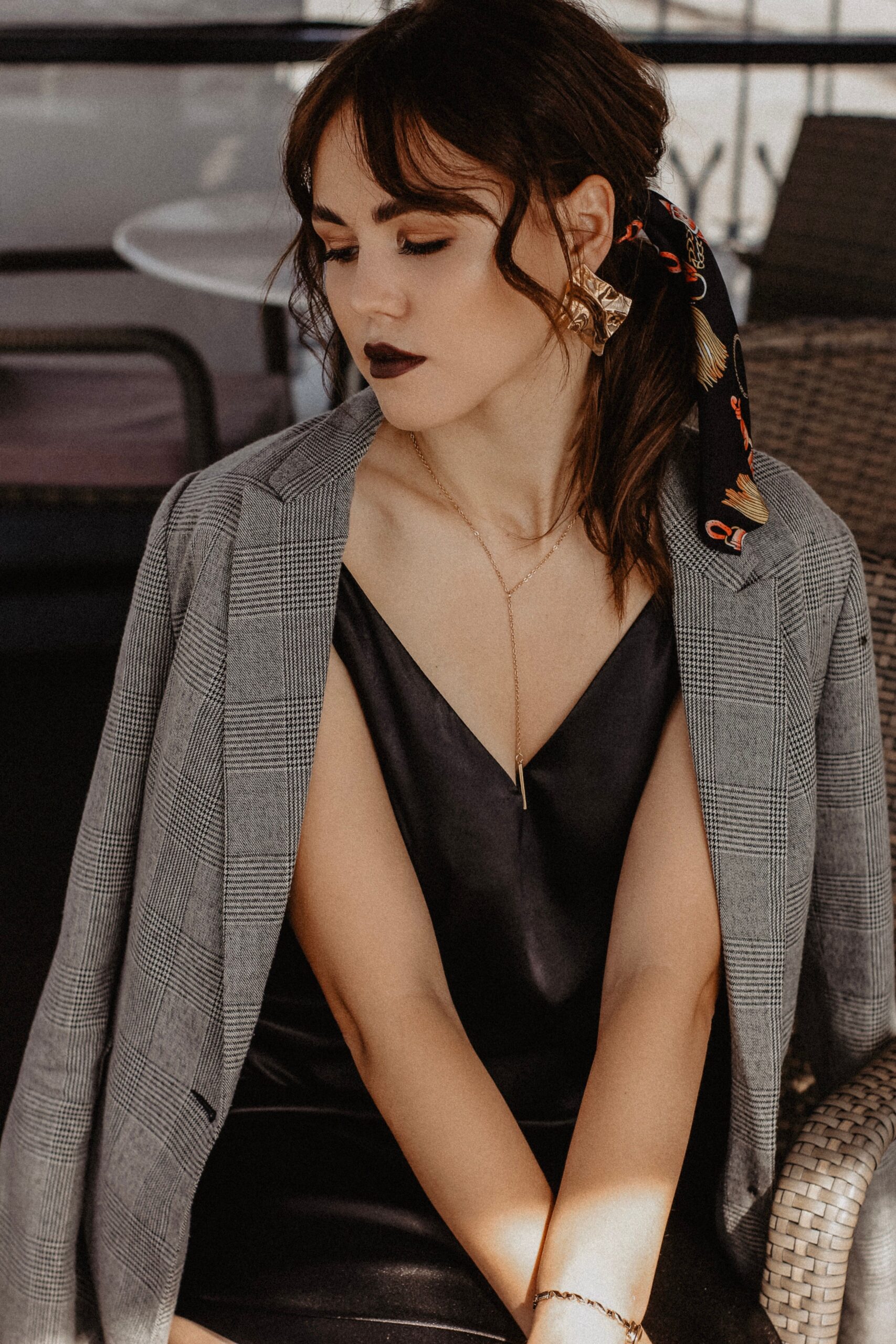 Soutien-gorge apparent, dentelle, nuisette… comment adopter la lingerie en ville sans faux pas ? - - soutien gorge apparent dentelle nuisette comment adopter la lingerie en ville sans faux pas featured 1790234554 scaled