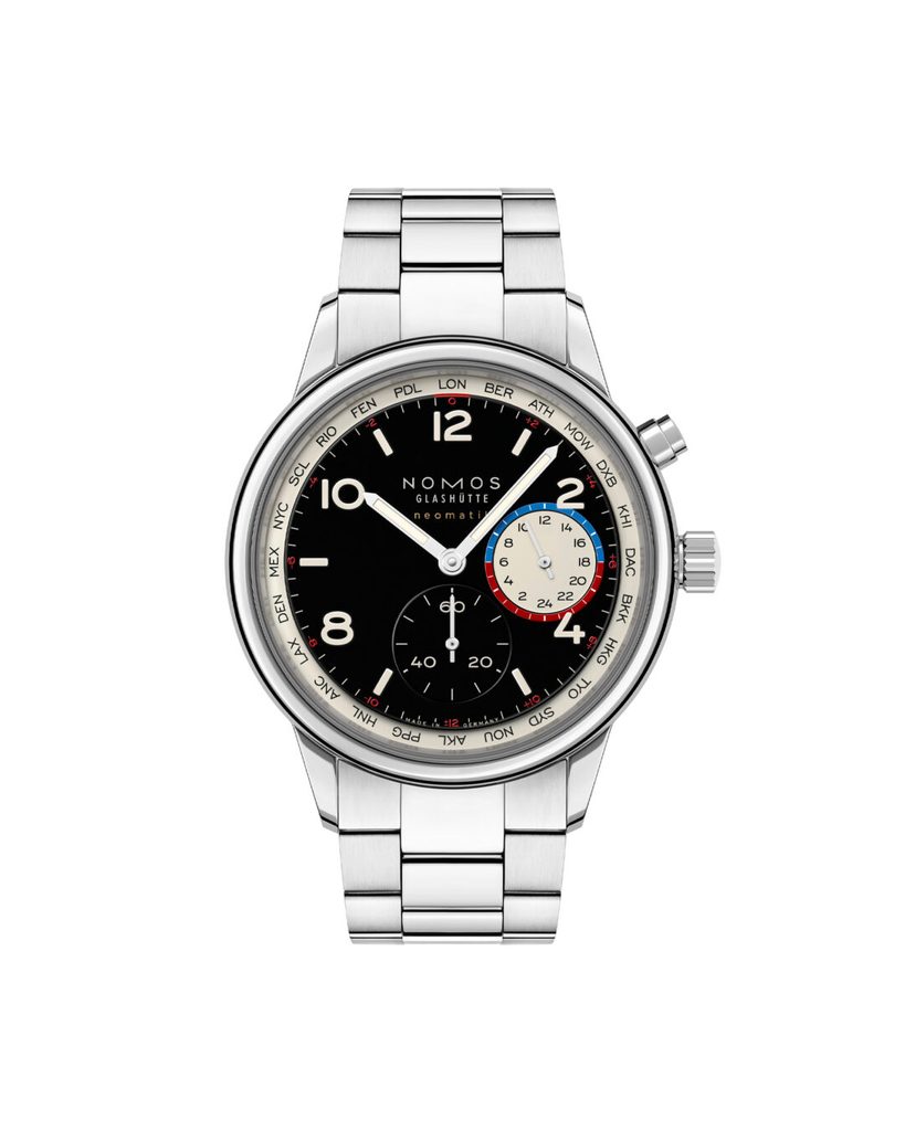 Derrière son nouveau design ténébreux, la Nomos Club Sport Worldtimer promet une lisibilité nocturne bluffante - - 01 NOMOS 793 793 SB Club Sport neomatik Weltzeit dark 1080x1350