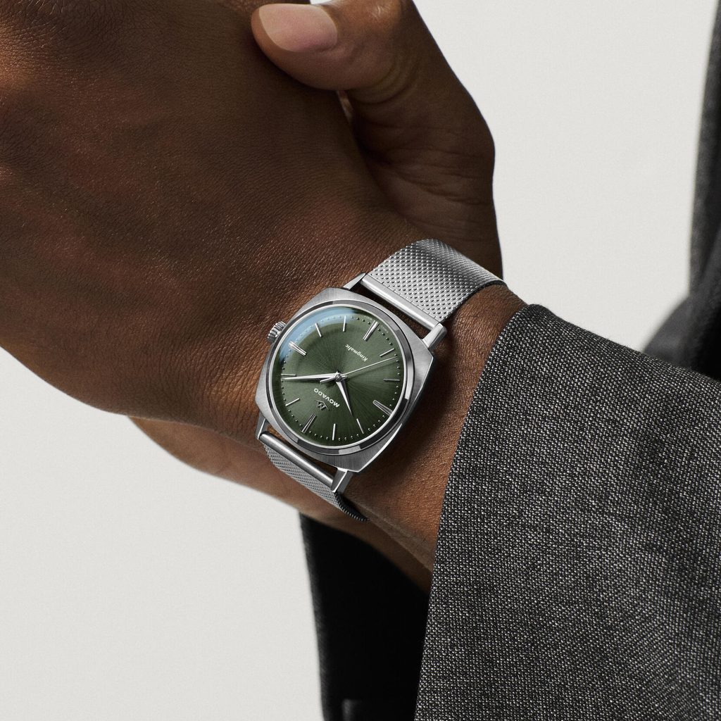 L'icône des années 50 s'offre une seconde vie : le pari automatique de Movado en 35 mm - - 3650169 Wrist M