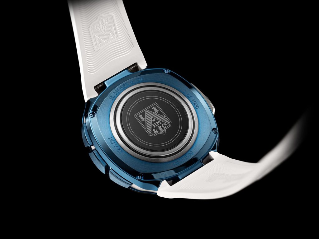 Ignorer vos messages pour tenir 365 jours : le parti pris radical de la nouvelle montre numérique H. Moser - - HMoser 6DI0 1202 Off Grid Blackor Fume CB B