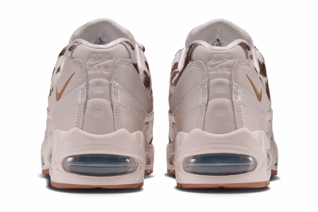 J'ai pris les taches marron et blanc de la nouvelle Air Max 95 pour un simple motif imprimé : en zoomant sur les photos officielles de Nike, j'ai compris ce qui recouvrait ses panneaux latéraux - - Nike Air Max 95 Big Bubble Cow Print IR5113 001 5