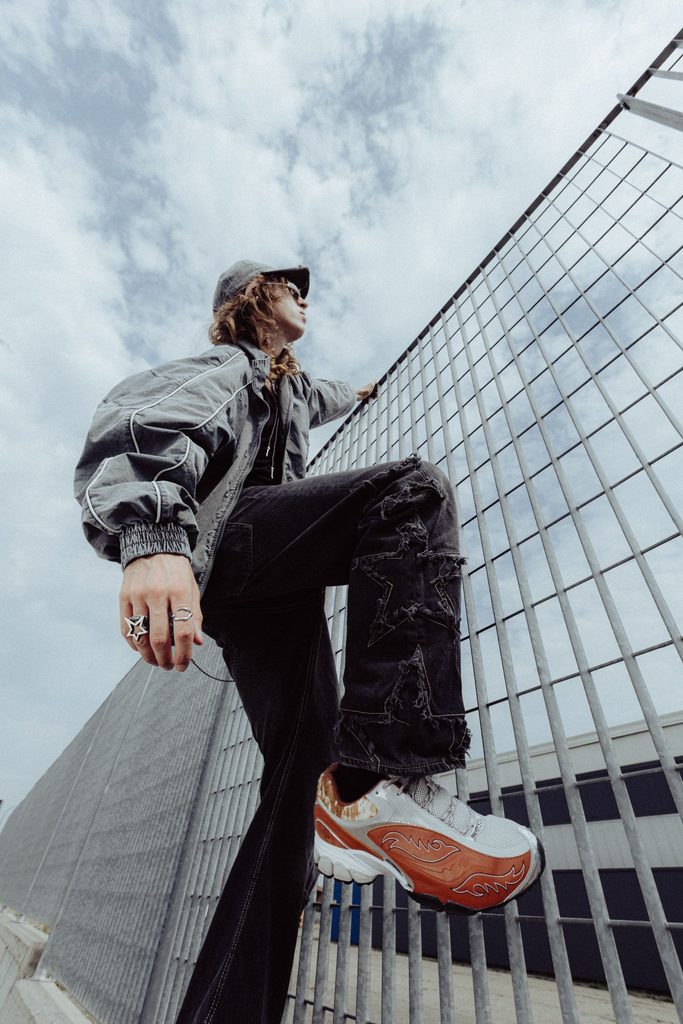 Ces sneakers inspirées par l'univers Western sont les pépites que les connaisseurs vont s'arracher cet automne - - Space Cowboy Capsule 0007