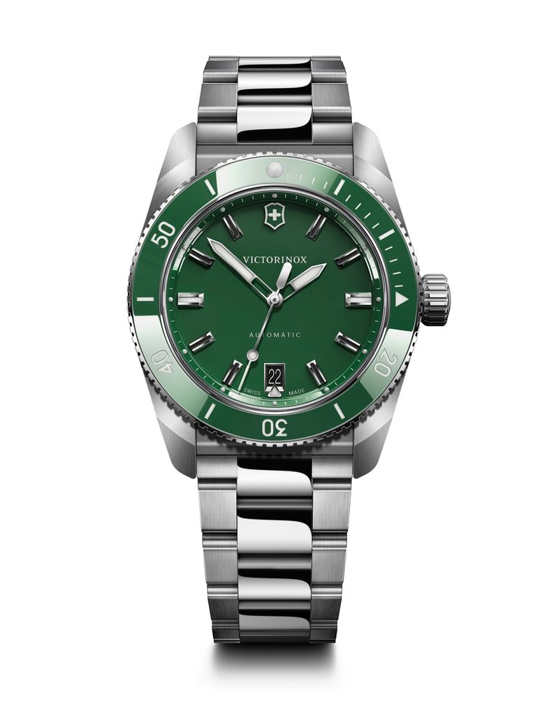 Une Maverick plus compacte : Victorinox mise sur un nouveau diamètre de 39 mm et ça lui réussit - - Victorinox Maverick Automatique Acier inoxydable 4b