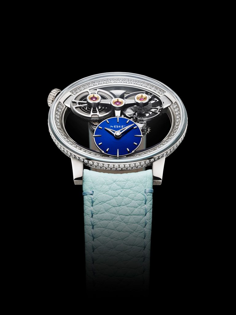Comment intégrer 255 diamants sans perturber un calibre en lévitation ? Le nouveau coup de maître de MB&F - - high res MBandF SP One Pavee Face Black Hres