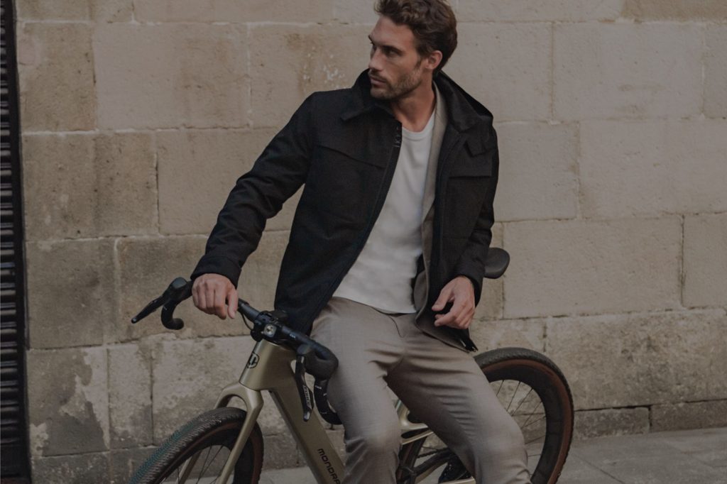 Oubliez l'allure du randonneur : cette célèbre marque française vient de sortir la capsule parfaite qui fusionne enfin ultra-technicité et élégance urbaine - - ikks urbanlab 9