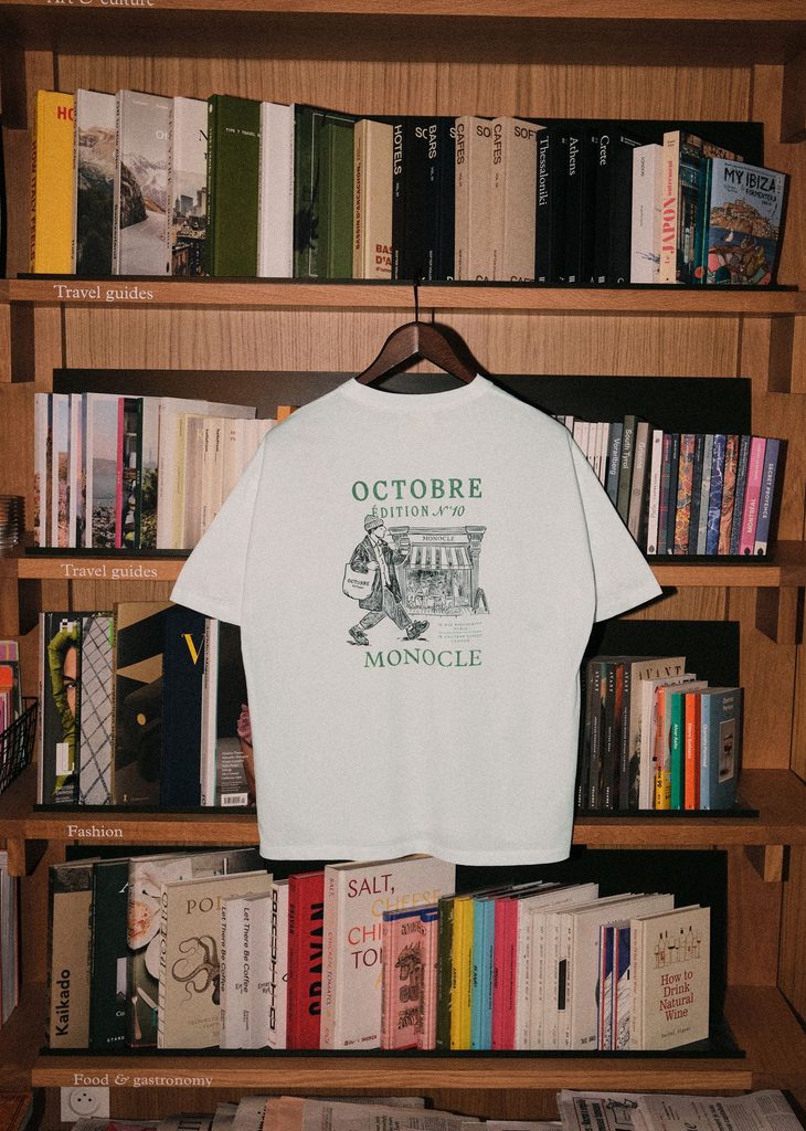 Octobre Éditions fête ses 10 ans avec une capsule inattendue et étonnamment réduite qui intrigue déjà les amateurs de style - - kbhiweo7bo1lxgzsixce 1