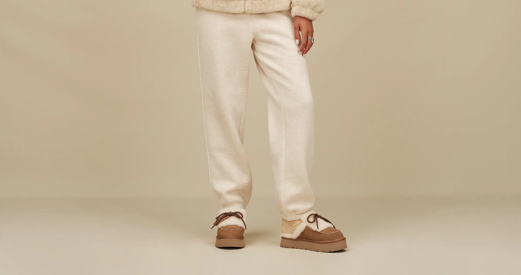 Oubliez les sabots Birk : voici 5 paires douces et confortables ultra-tendance pour cet hiver !